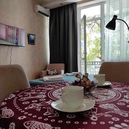 Tranquil Apartment In Vake Tbilisi Luaran gambar