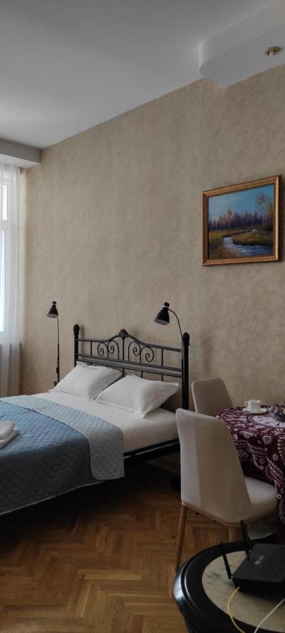 Tranquil Apartment In Vake Tbilisi Luaran gambar