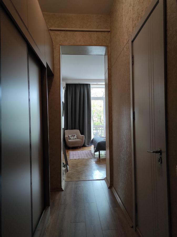 Tranquil Apartment In Vake Tbilisi Luaran gambar