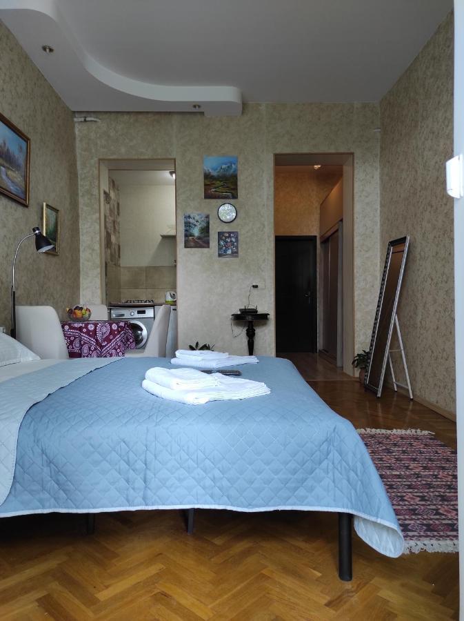 Tranquil Apartment In Vake Tbilisi Luaran gambar