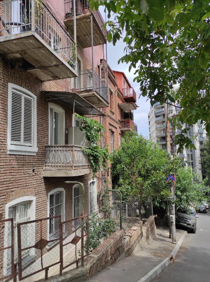 Tranquil Apartment In Vake Tbilisi Luaran gambar
