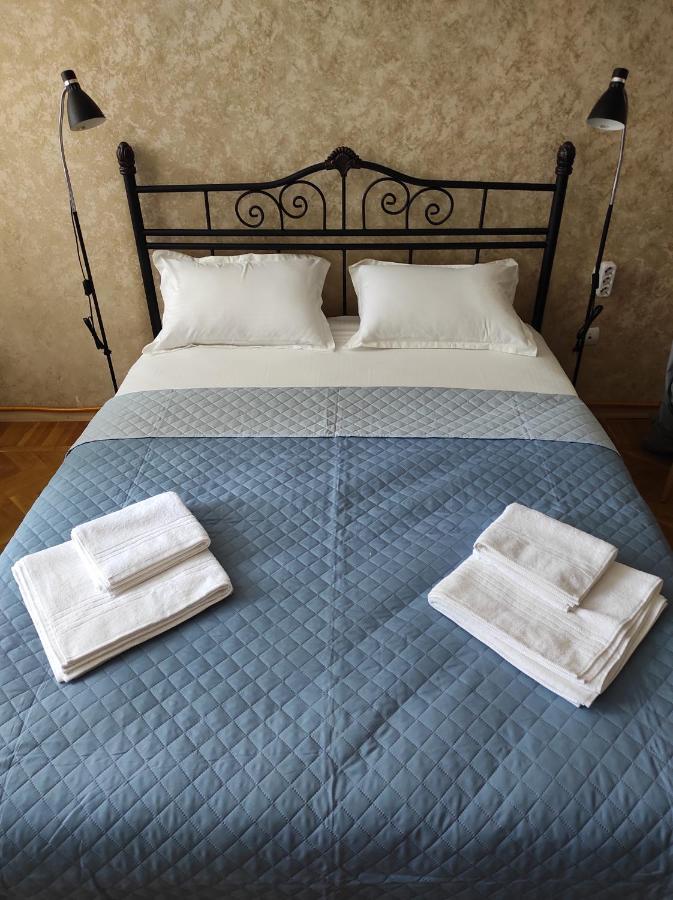 Tranquil Apartment In Vake Tbilisi Luaran gambar